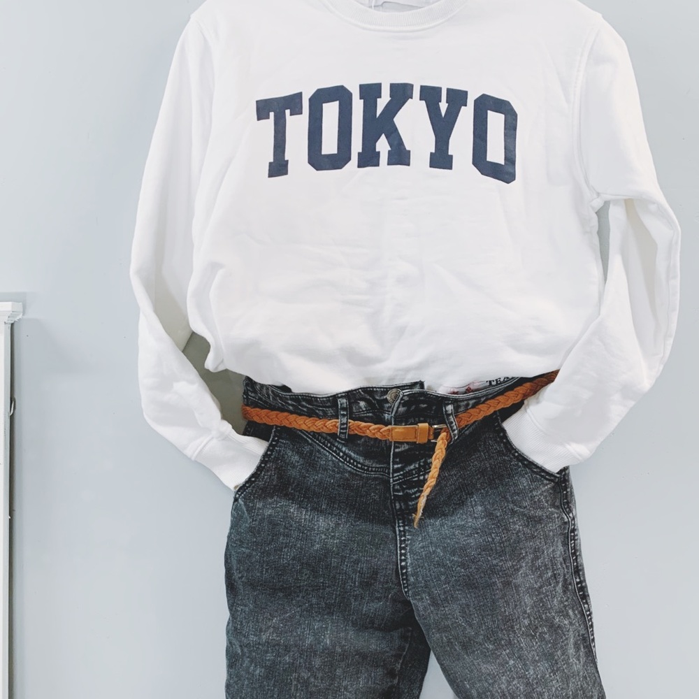 Sweatshirt